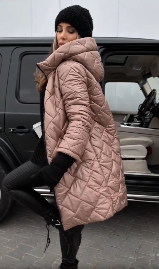 Bogna | Elegante chaqueta acolchada de plumón con capucha